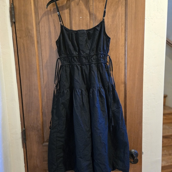 Black Spaghetti strap tiered midi dress - Picture 2 of 4